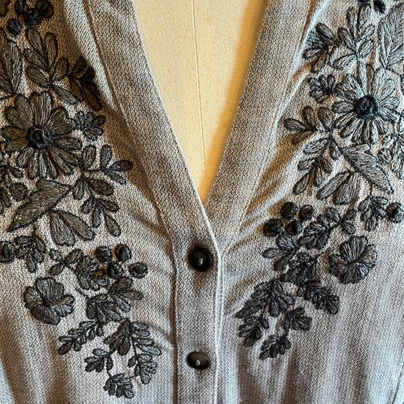 Coldwater Creek Light Gray Duster Button Down Blouse - Picture 9 of 9